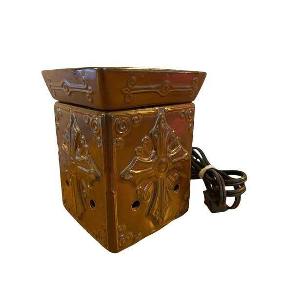 Scentsy Large Wax Warmer Brown Gothic Cross - Picture 1 of 4